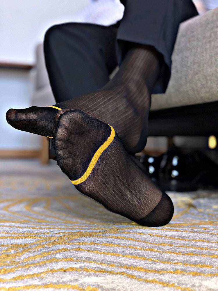Men's dark line socks with golden toes