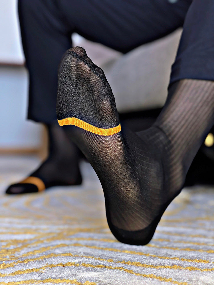 Men's dark line socks with golden toes