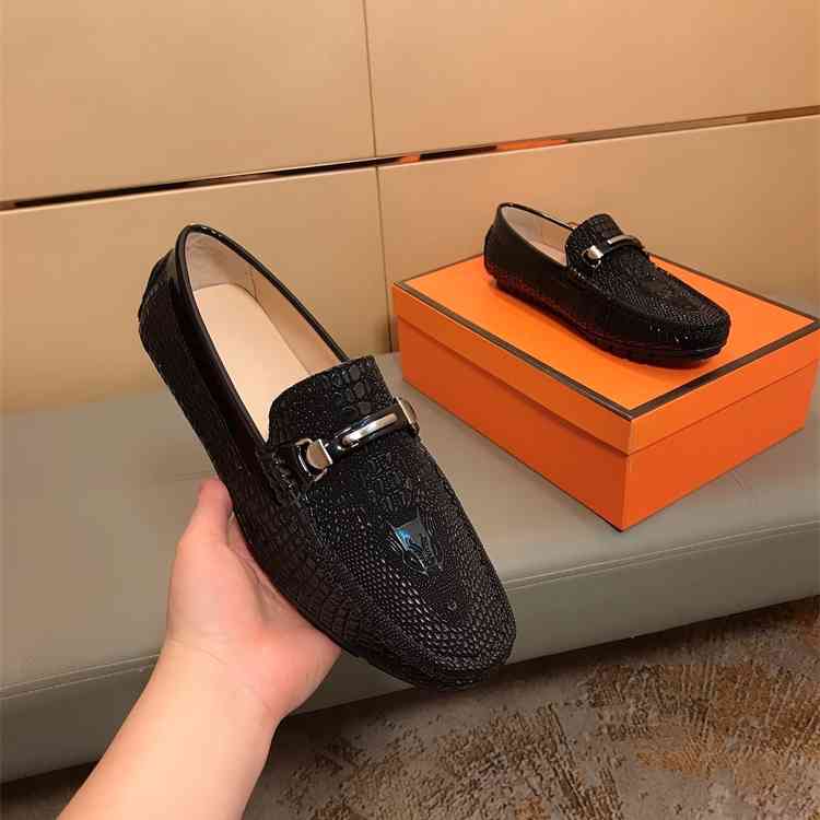 Gommino Men's Casual Breathable Leather Shoes