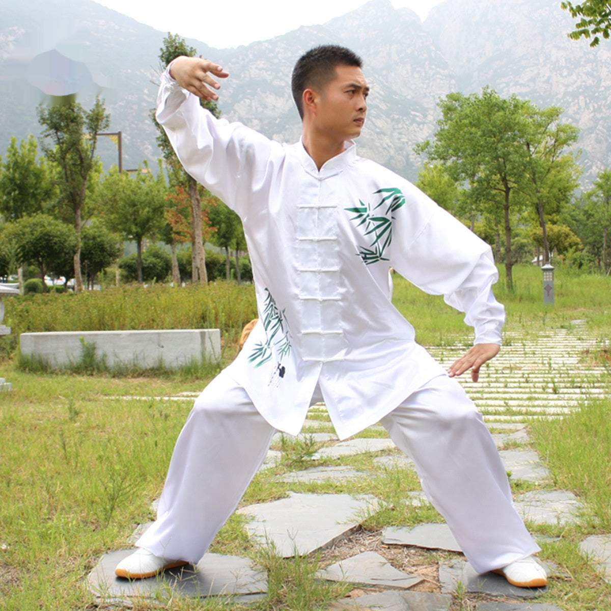 Simple And Casual Men's Tai Chi Training Suit