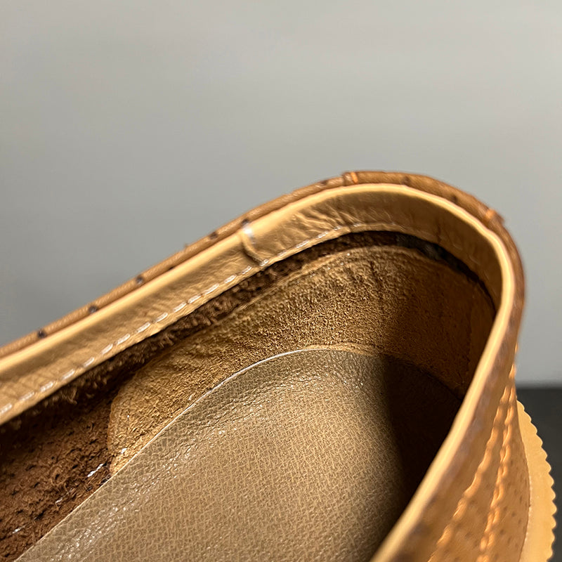 Breathable Comfortable Casual Shoes Soft Leather White Shoes