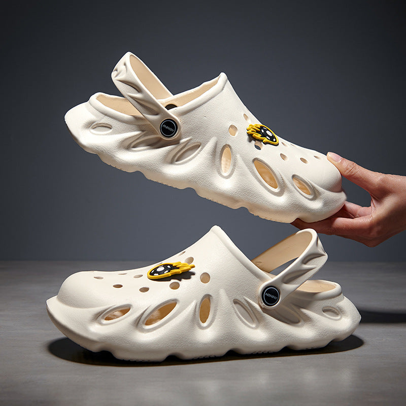 Hole Shoes Lightweight And Breathable Men's Beach Sandals