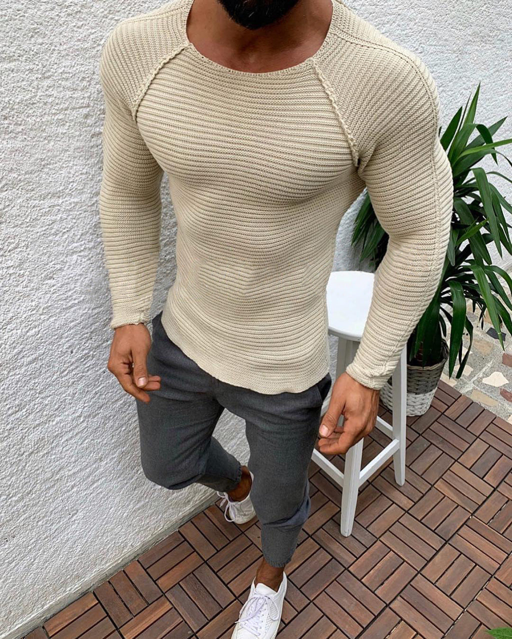 Slim-fit Round Neck Knit Pullover Sweater Men