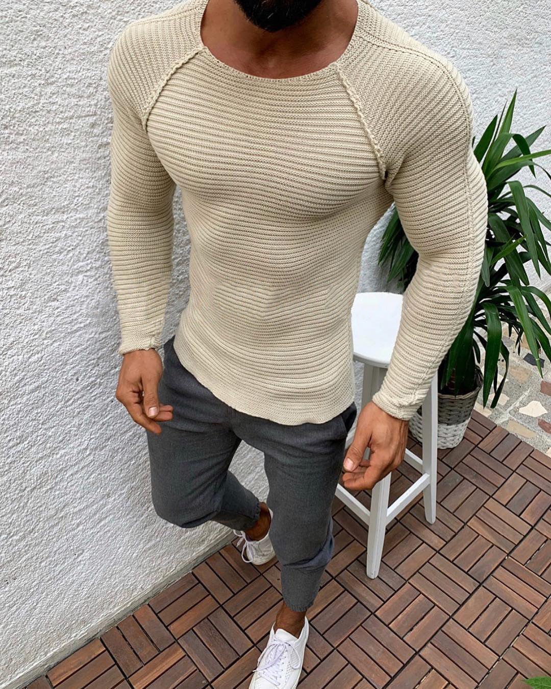 Slim-fit Round Neck Knit Pullover Sweater Men